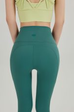 long sleeve workout|nylon and spandex leggings - Image 5